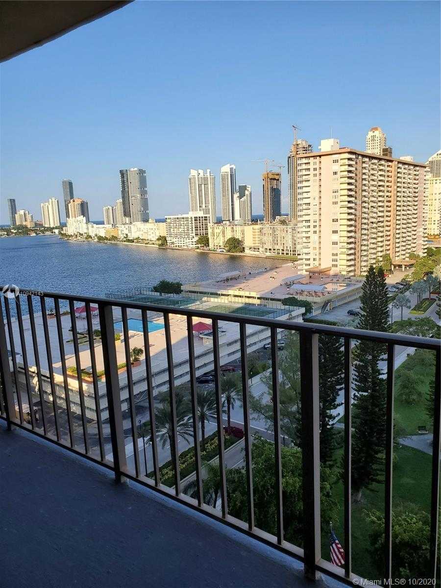 Small Image of 290 174th St, Sunny Isles Beach, FL 33160, USA Number 3