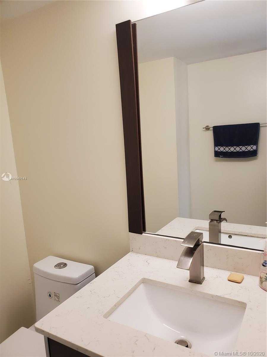 Small Image of 290 174th St, Sunny Isles Beach, FL 33160, USA Number 33