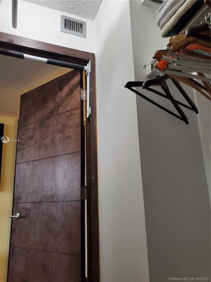 Small Image of 290 174th St, Sunny Isles Beach, FL 33160, USA Number 35