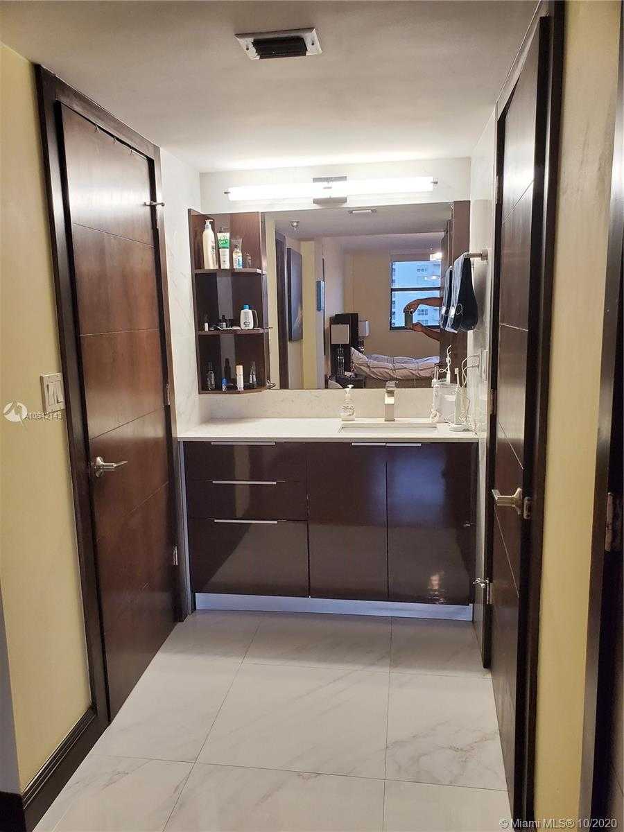 Small Image of 290 174th St, Sunny Isles Beach, FL 33160, USA Number 39