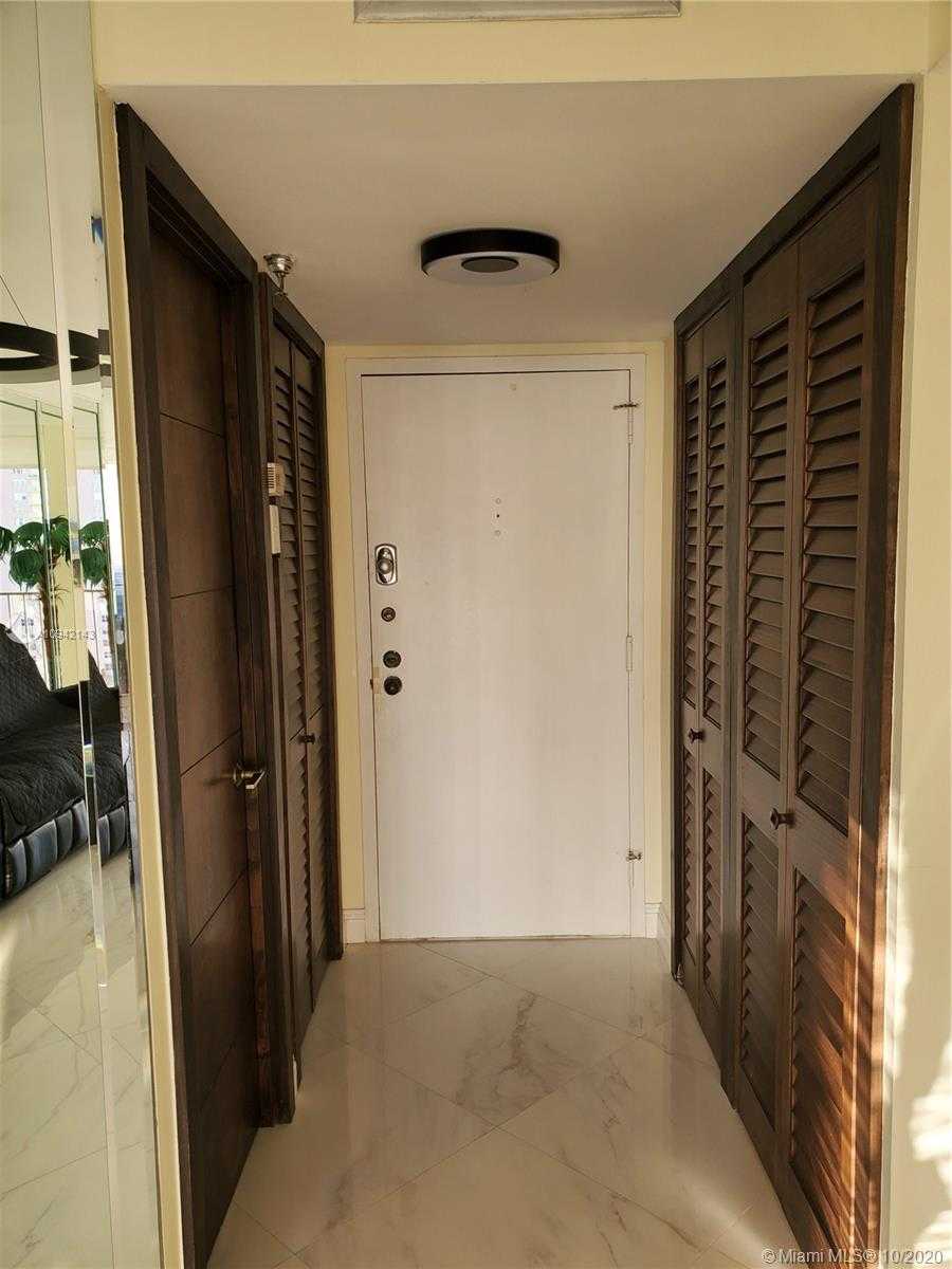 Small Image of 290 174th St, Sunny Isles Beach, FL 33160, USA Number 4