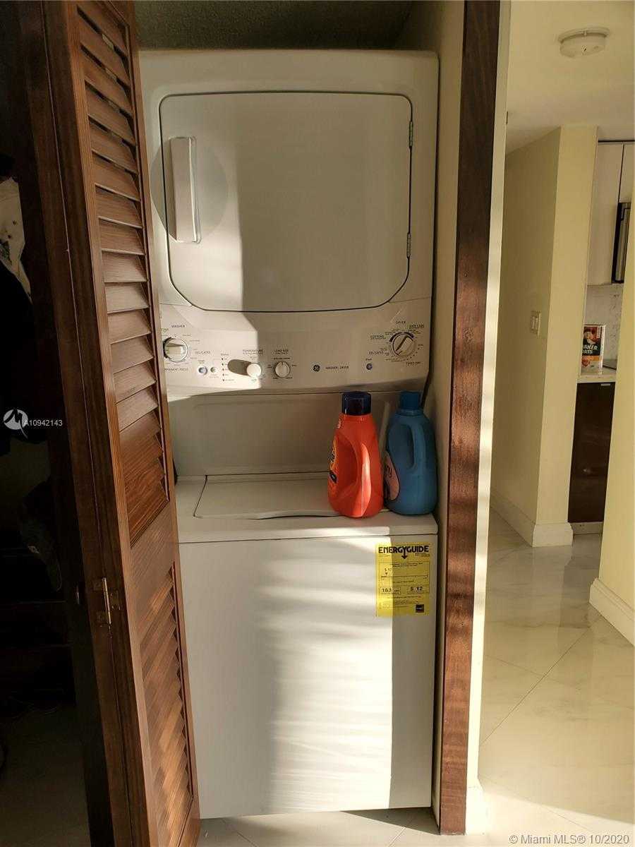 Small Image of 290 174th St, Sunny Isles Beach, FL 33160, USA Number 6