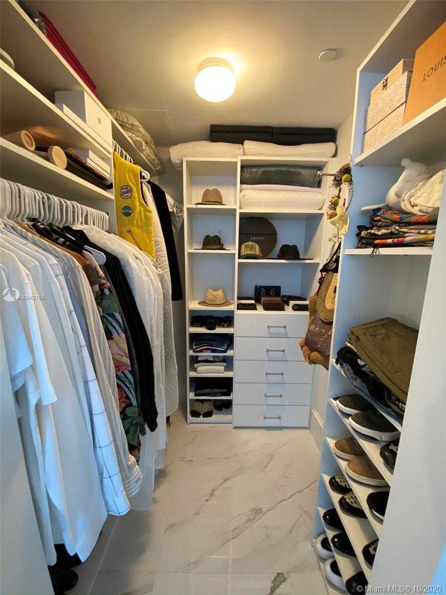 Small Image of 1300 SOUTH MIAMI AVE #2508, Miami Number 17
