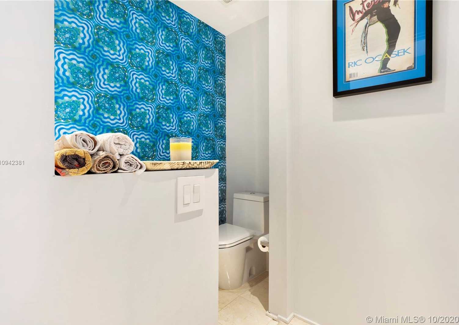 Small Image of 1000 VENETIAN WAY #1703, Miami Number 14