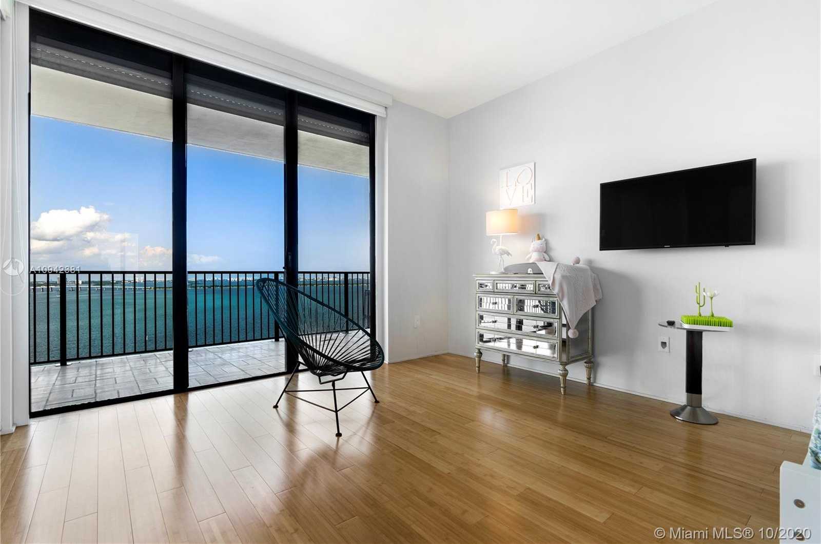 Small Image of 1000 VENETIAN WAY #1703, Miami Number 16