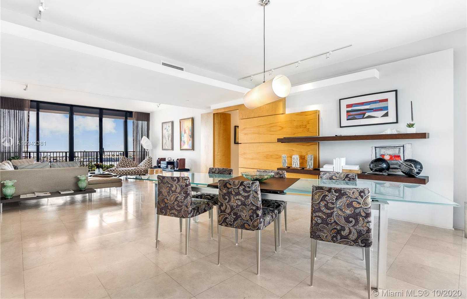Small Image of 1000 VENETIAN WAY #1703, Miami Number 4