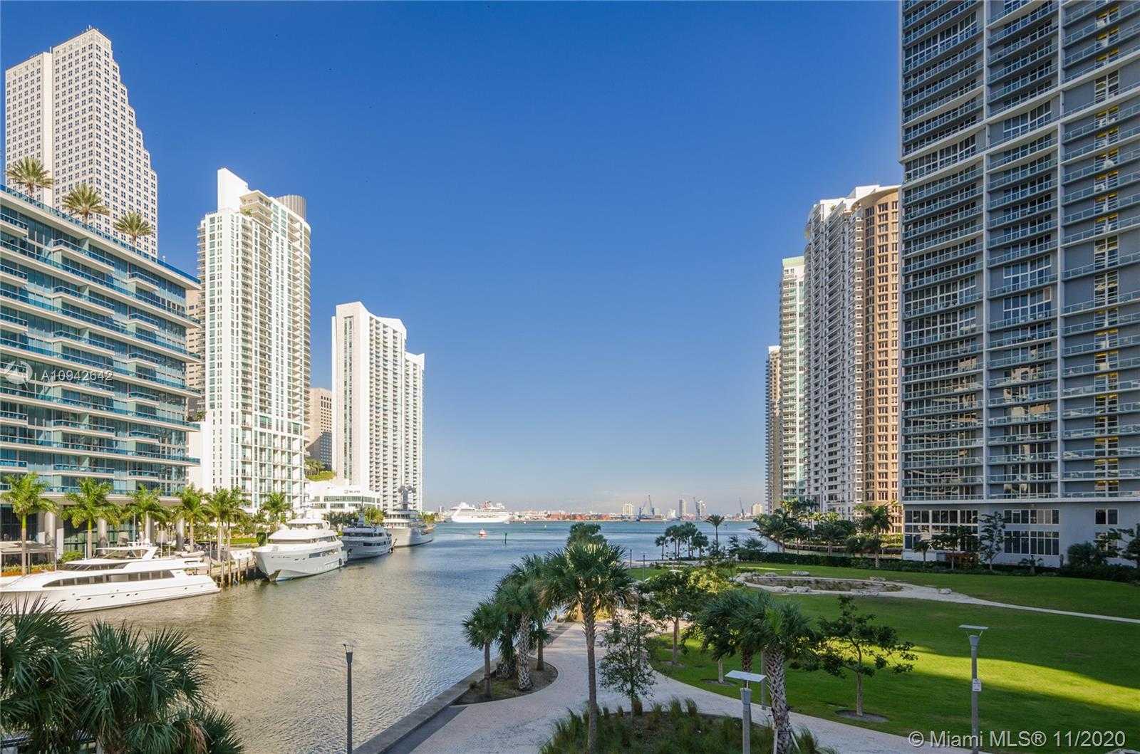 Small Image of 485 BRICKELL AVE #4009, Miami Number 3