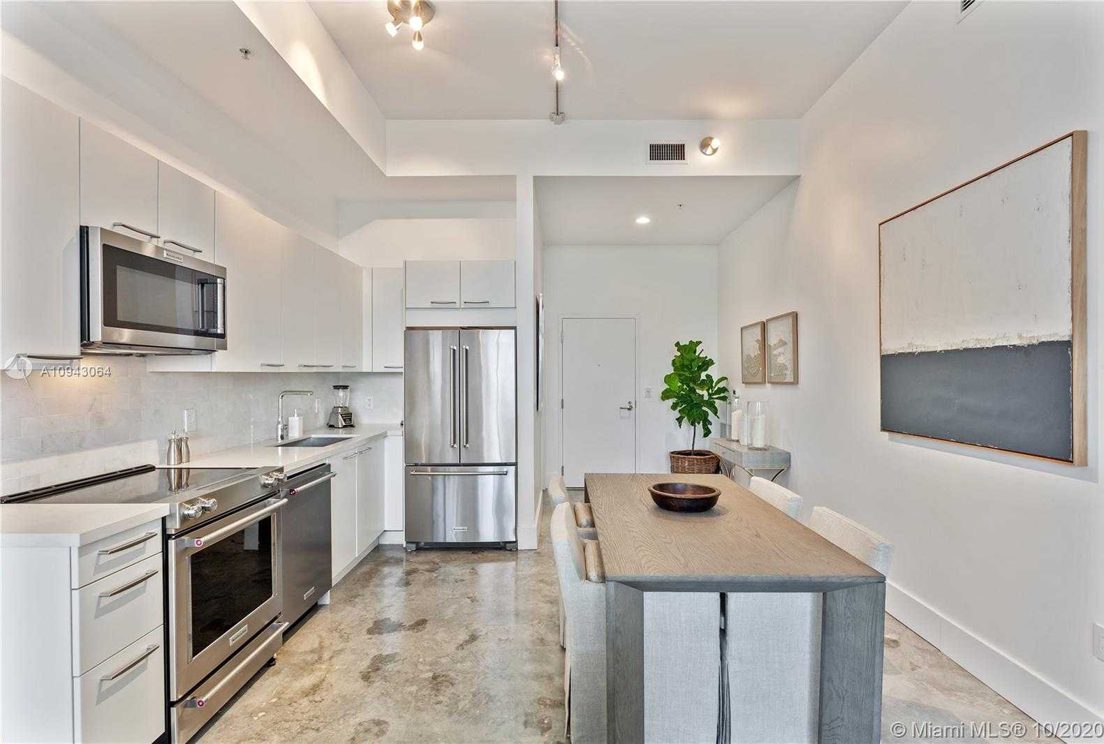 Small Image of 2001 MERIDIAN AVE #406, Miami Beach Number 5