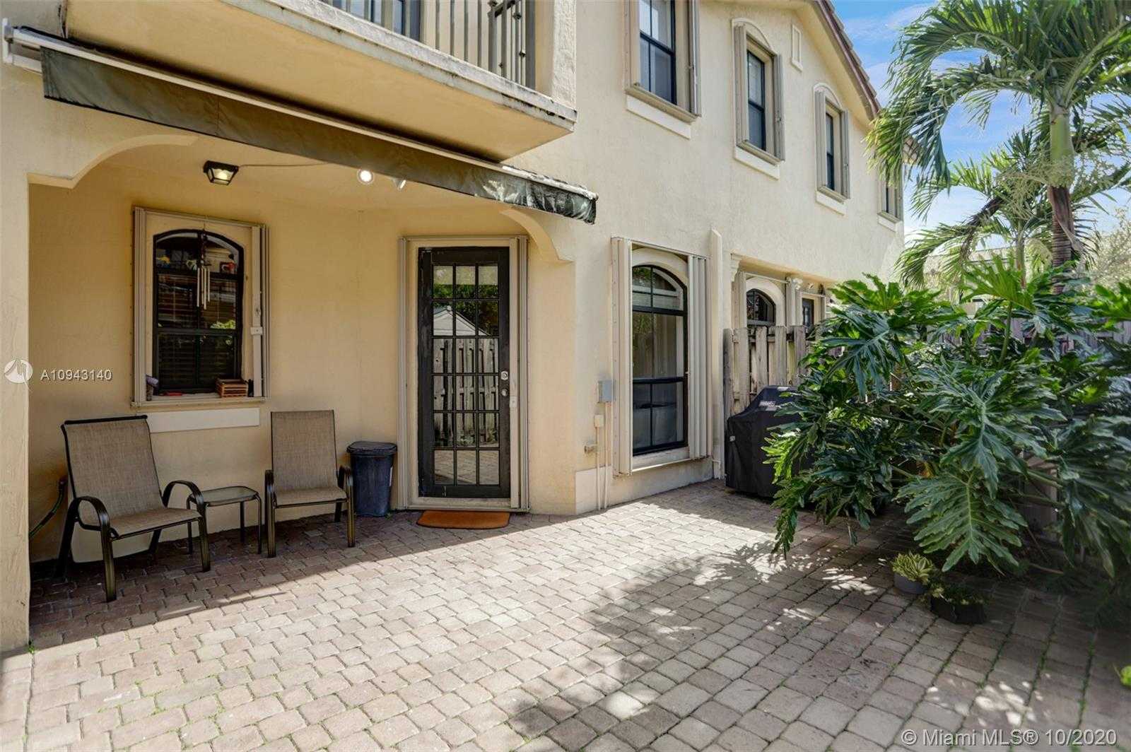 Small Image of 3178 NORTH WEST 103RD CT #3178, Doral Number 5
