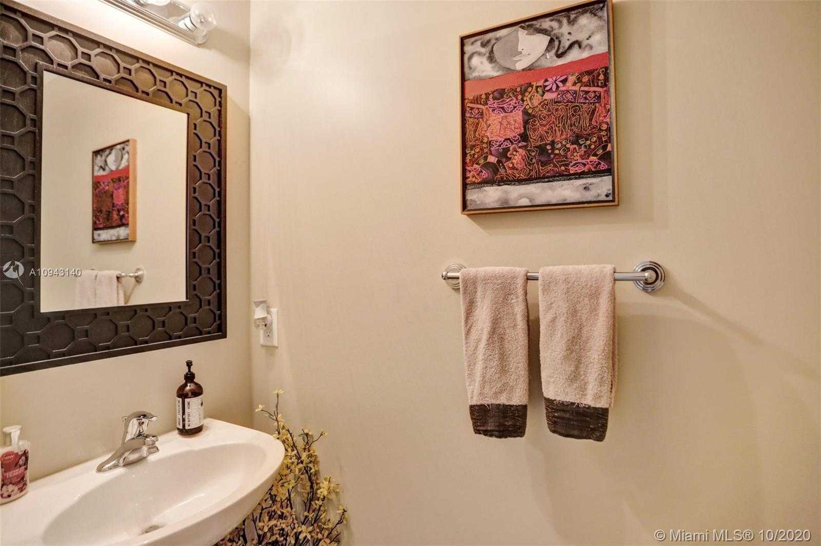 Small Image of 3178 NORTH WEST 103RD CT #3178, Doral Number 55