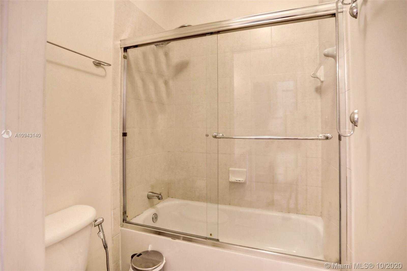 Small Image of 3178 NORTH WEST 103RD CT #3178, Doral Number 70