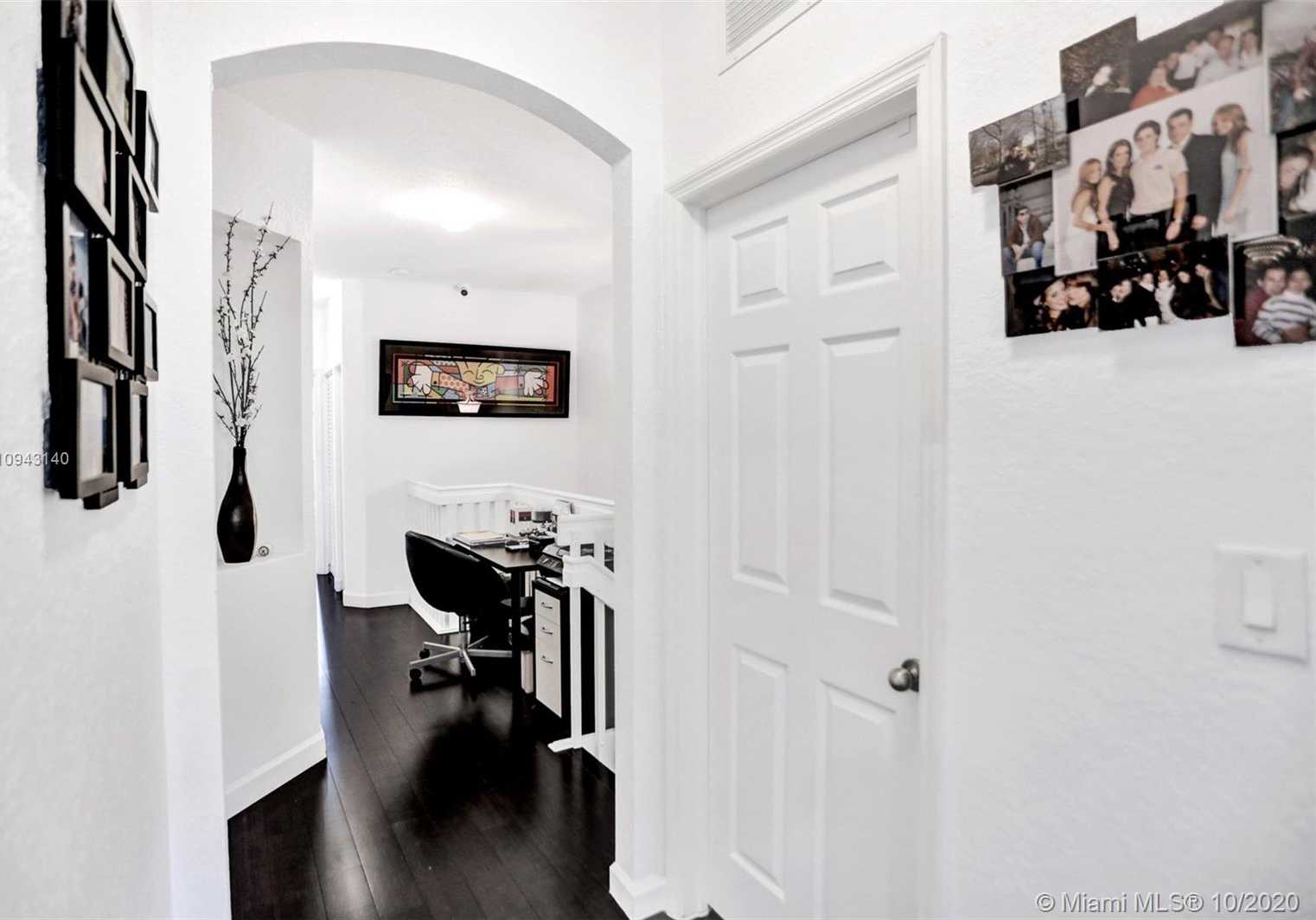 Small Image of 3178 NORTH WEST 103RD CT #3178, Doral Number 74