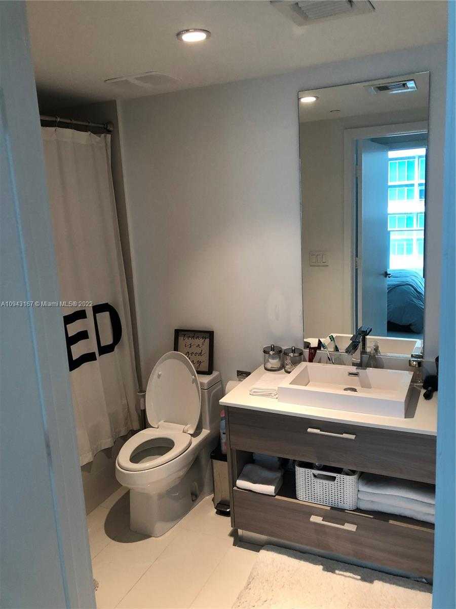 Small Image of 1300 SOUTH MIAMI AVE #2707, Miami Number 7