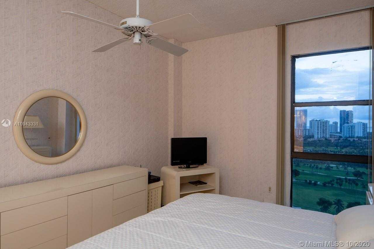 Small Image of 20301 WEST COUNTRY CLUB DR #PH24, Aventura Number 13