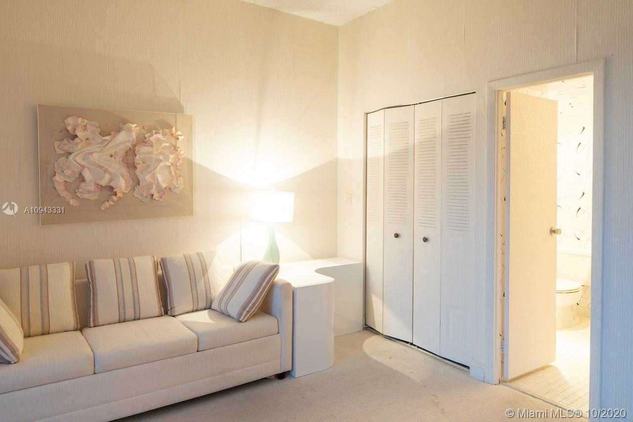 Small Image of 20301 WEST COUNTRY CLUB DR #PH24, Aventura Number 17