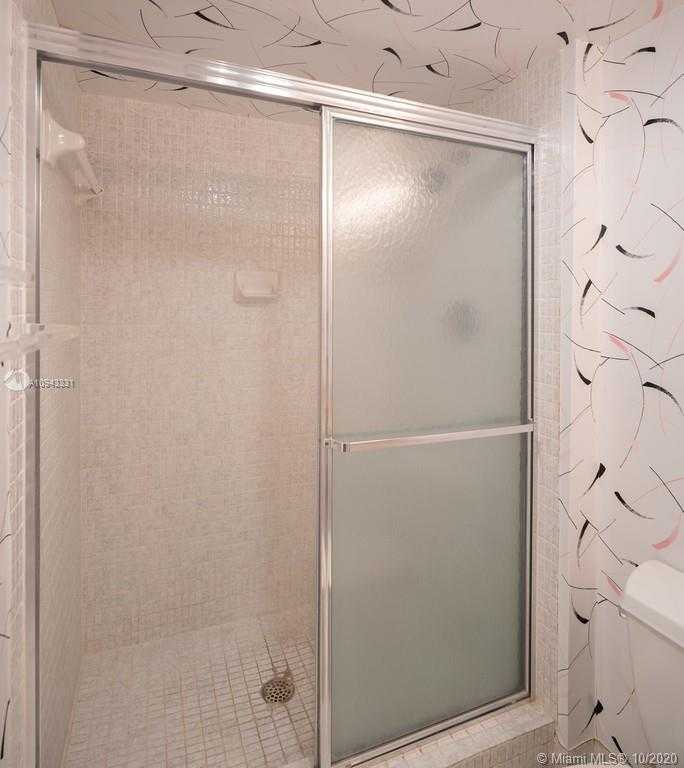 Small Image of 20301 WEST COUNTRY CLUB DR #PH24, Aventura Number 18