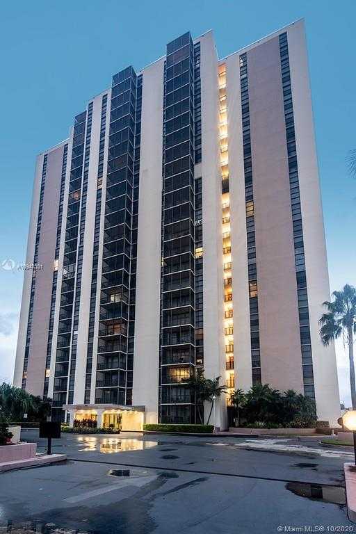 Small Image of 20301 WEST COUNTRY CLUB DR #PH24, Aventura Number 4