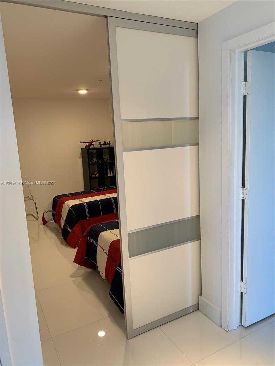 Small Image of 17301 BISCAYNE BLVD #410, Aventura Number 22