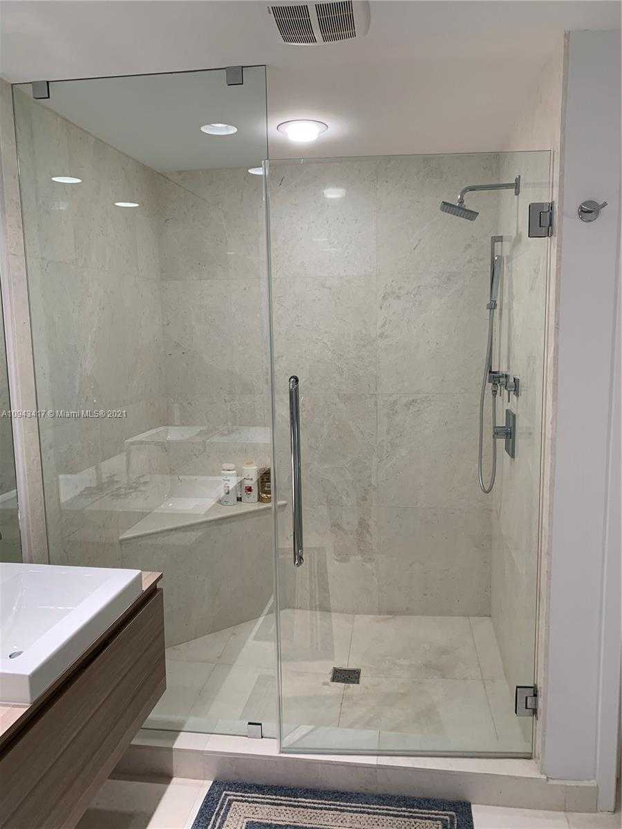 Small Image of 17301 BISCAYNE BLVD #410, Aventura Number 29
