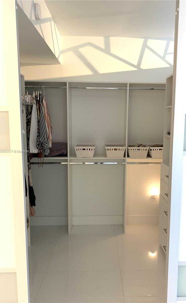 Small Image of 17301 BISCAYNE BLVD #410, Aventura Number 34