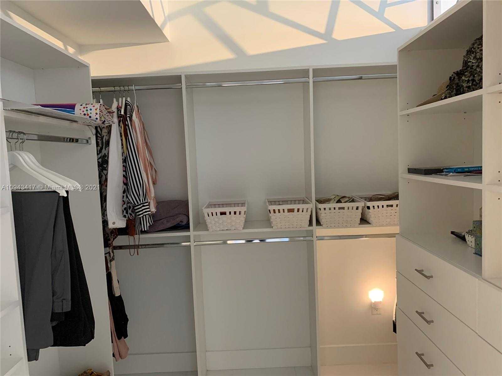 Small Image of 17301 BISCAYNE BLVD #410, Aventura Number 35