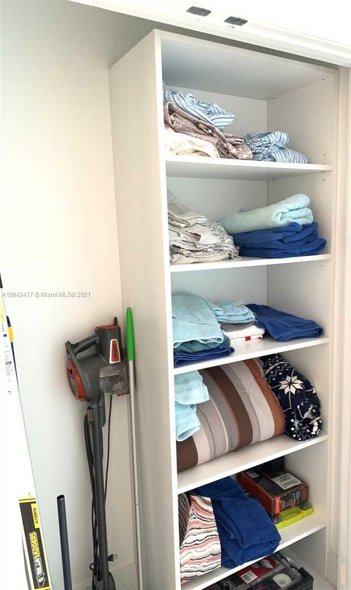 Small Image of 17301 BISCAYNE BLVD #410, Aventura Number 41