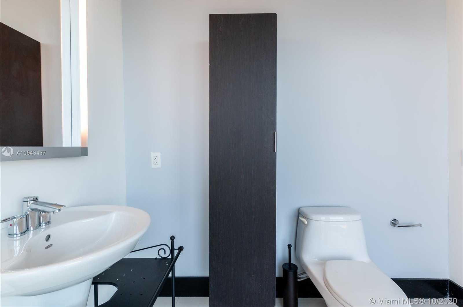 Small Image of 60 SOUTH WEST 13TH ST #5011, Miami Number 16