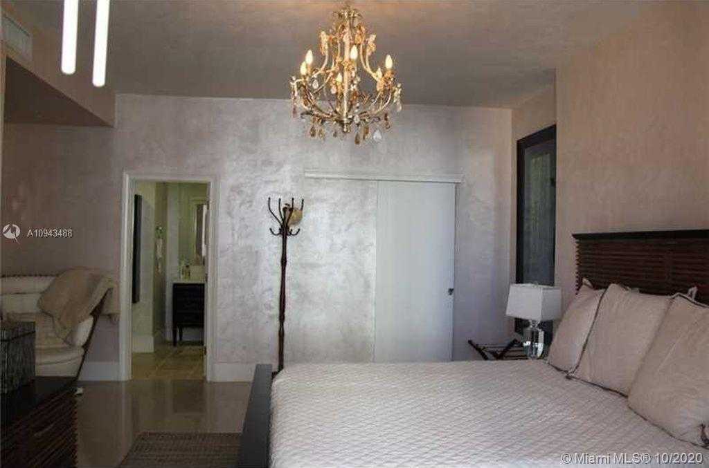 Small Image of 701 BRICKELL KEY BLVD #LPH06, Miami Number 2