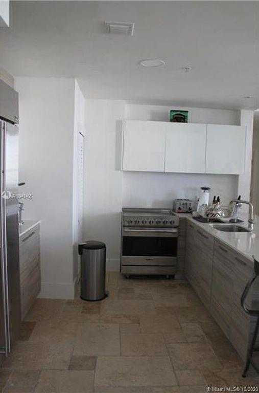 Small Image of 701 BRICKELL KEY BLVD #LPH06, Miami Number 6