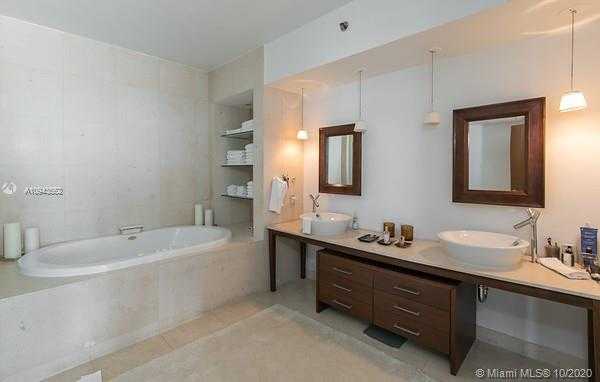 Small Image of 450 ALTON RD #2007, Miami Beach Number 10