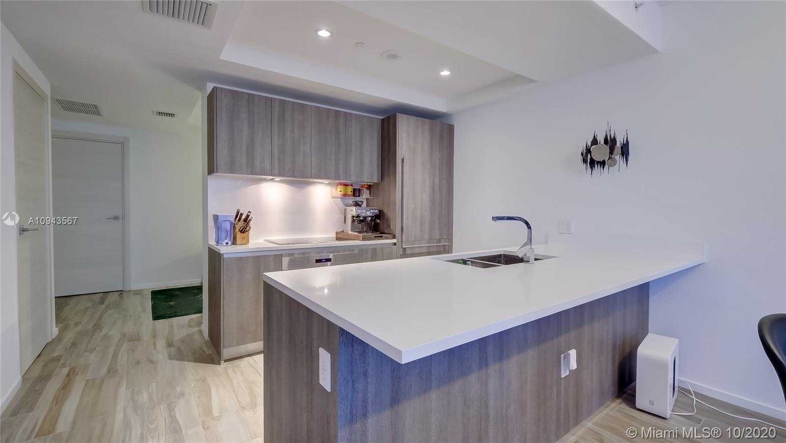 Small Image of 801 SOUTH MIAMI AVE #2607, Miami Number 3