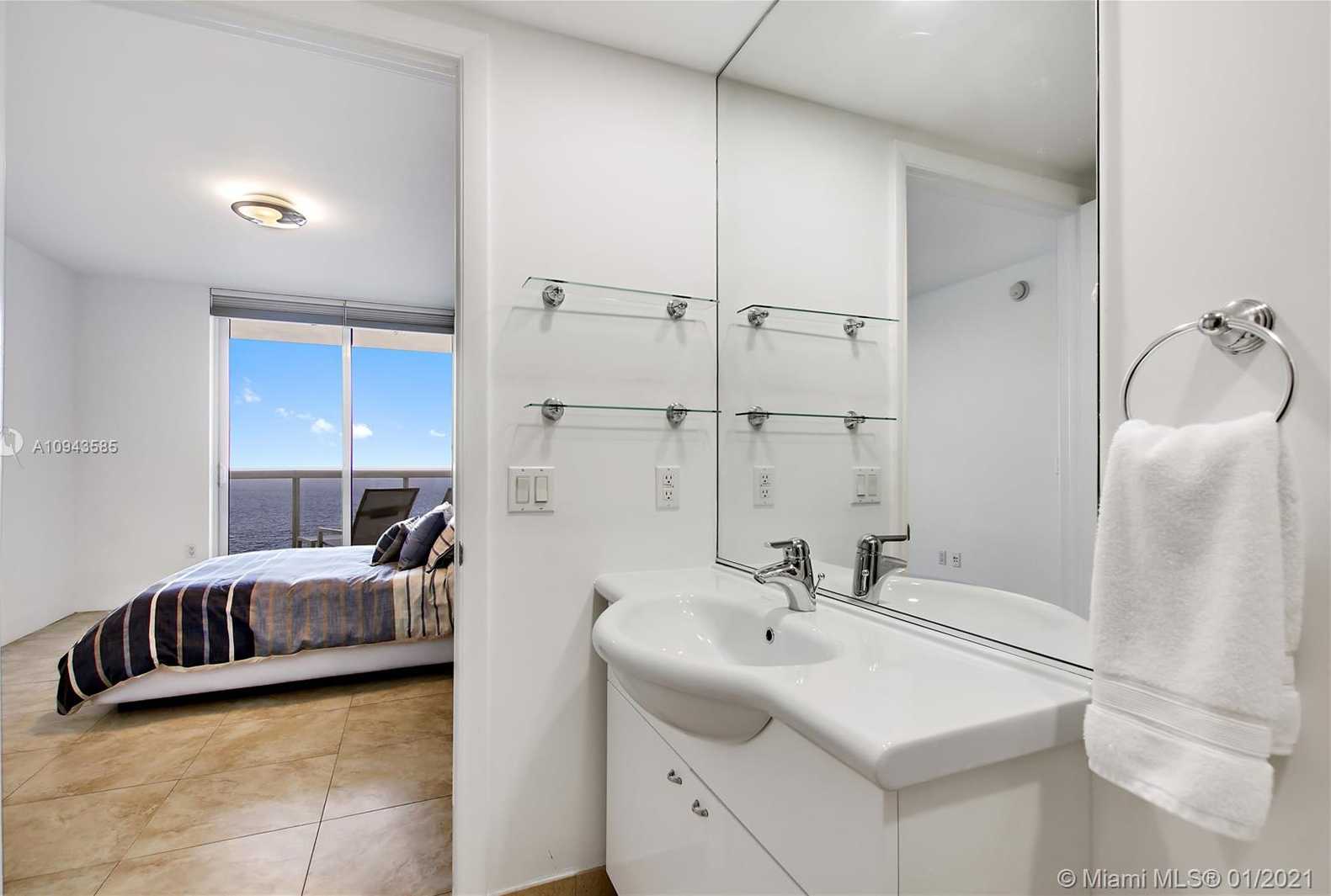 Small Image of 1800 SOUTH OCEAN DR #1902, Hallandale Beach Number 19