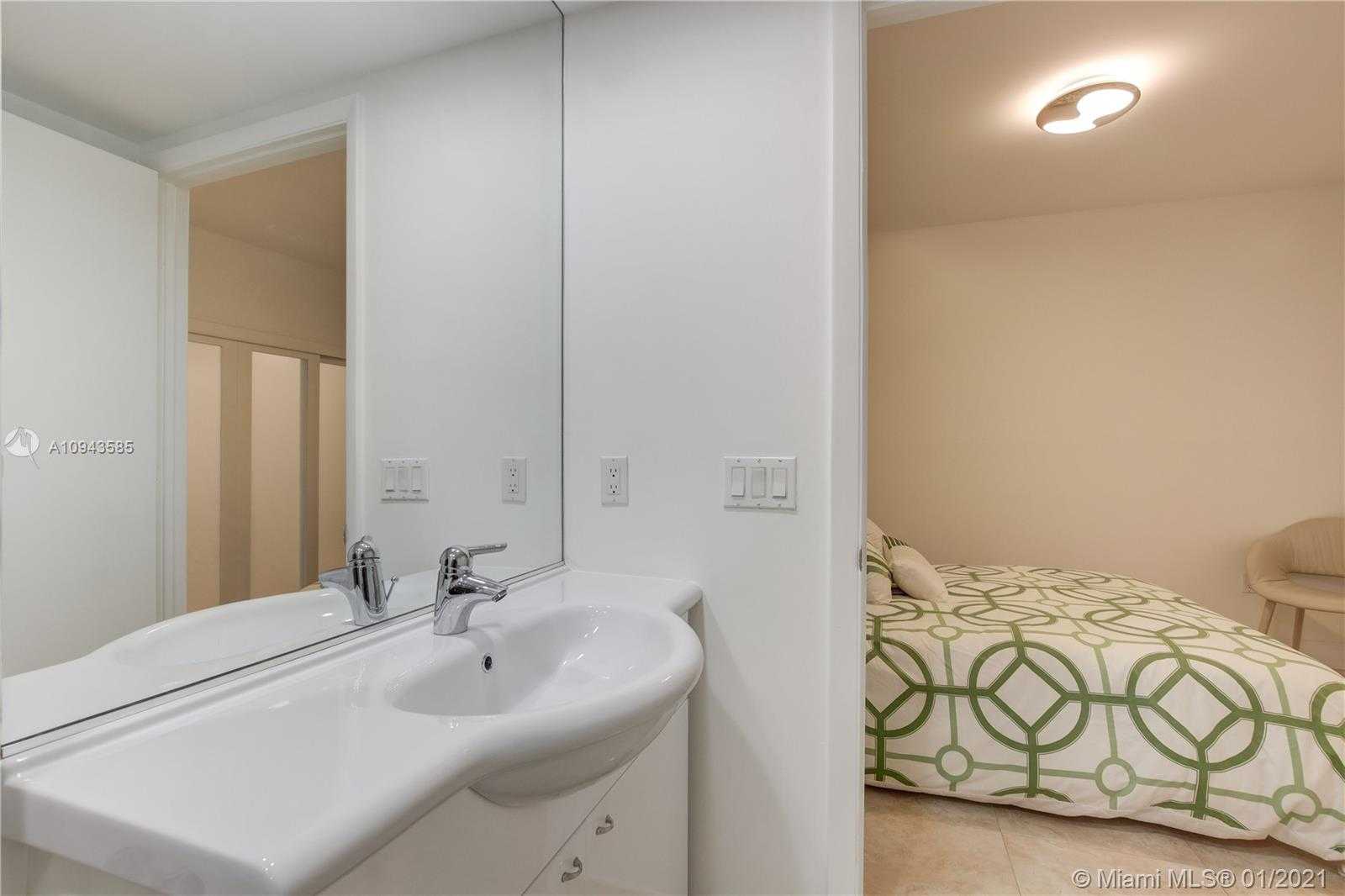Small Image of 1800 SOUTH OCEAN DR #1902, Hallandale Beach Number 30