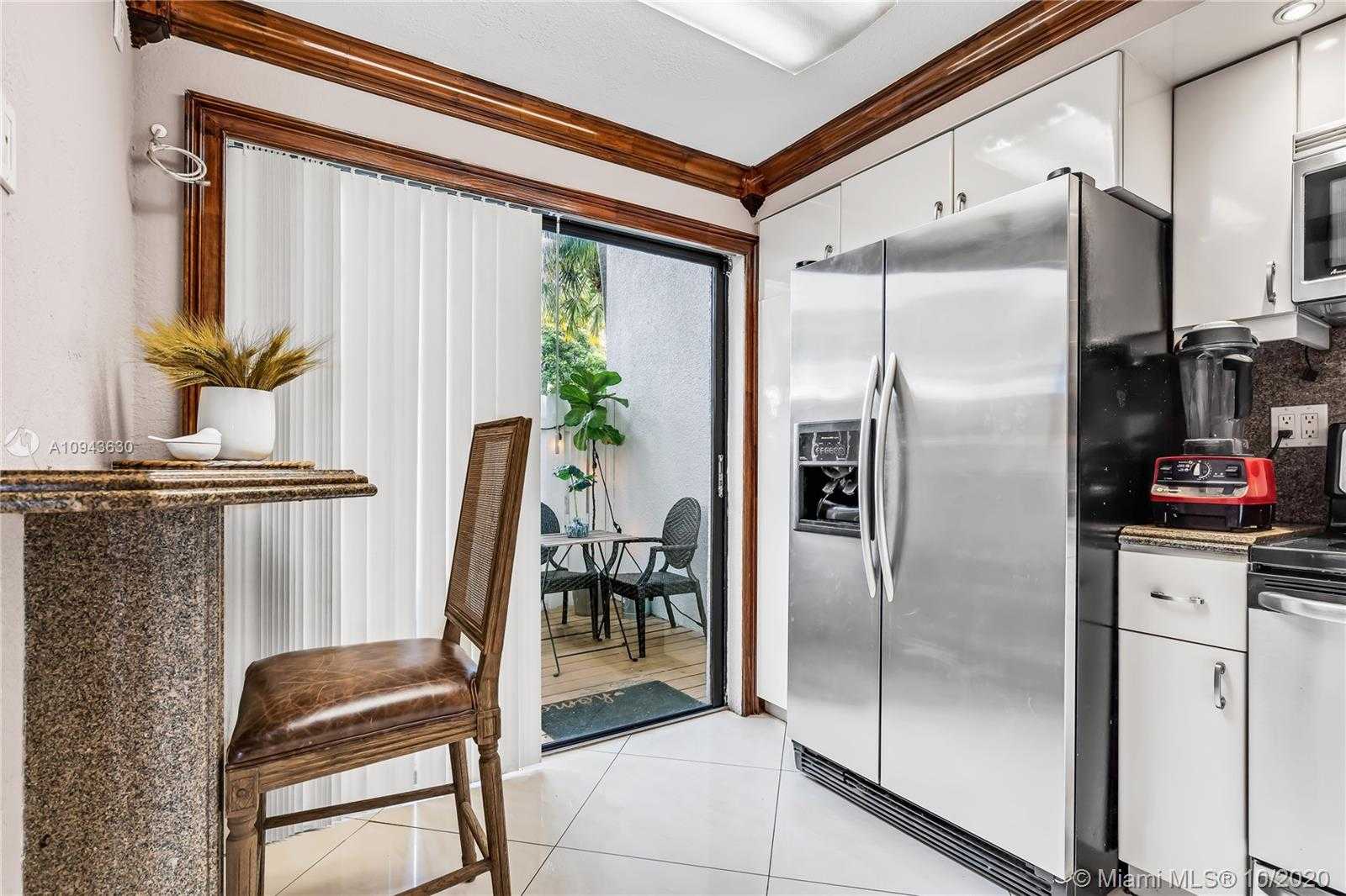 Small Image of 397 POINCIANA DR #1214, Sunny Isles Beach Number 21