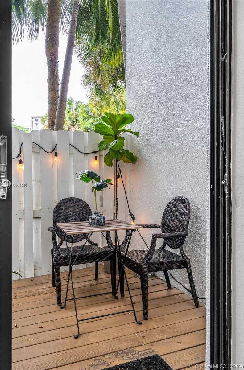 Small Image of 397 POINCIANA DR #1214, Sunny Isles Beach Number 23