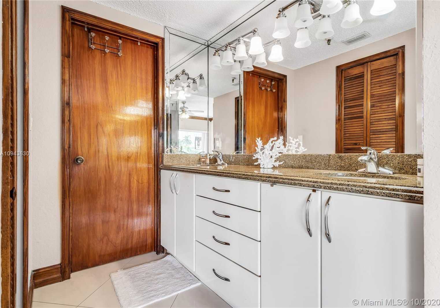 Small Image of 397 POINCIANA DR #1214, Sunny Isles Beach Number 29