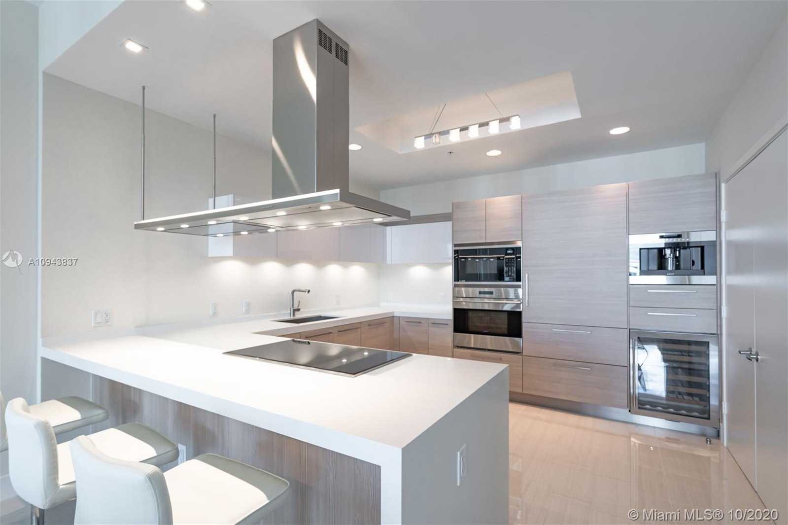 Small Image of 17111 BISCAYNE BLVD #LPH5, North Miami Beach Number 11