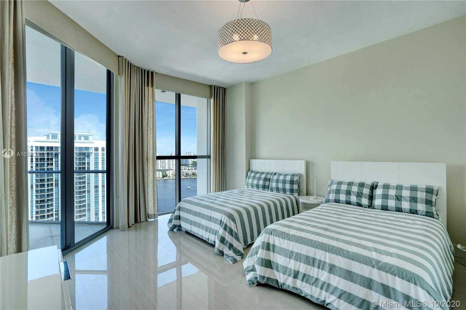 Small Image of 17111 BISCAYNE BLVD #LPH5, North Miami Beach Number 13