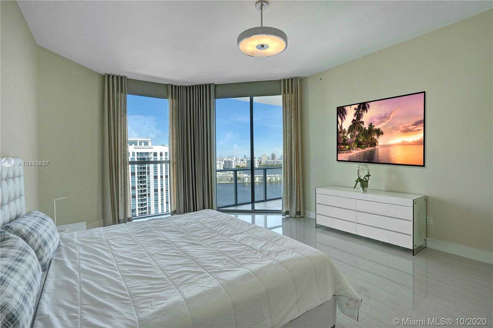 Small Image of 17111 BISCAYNE BLVD #LPH5, North Miami Beach Number 16