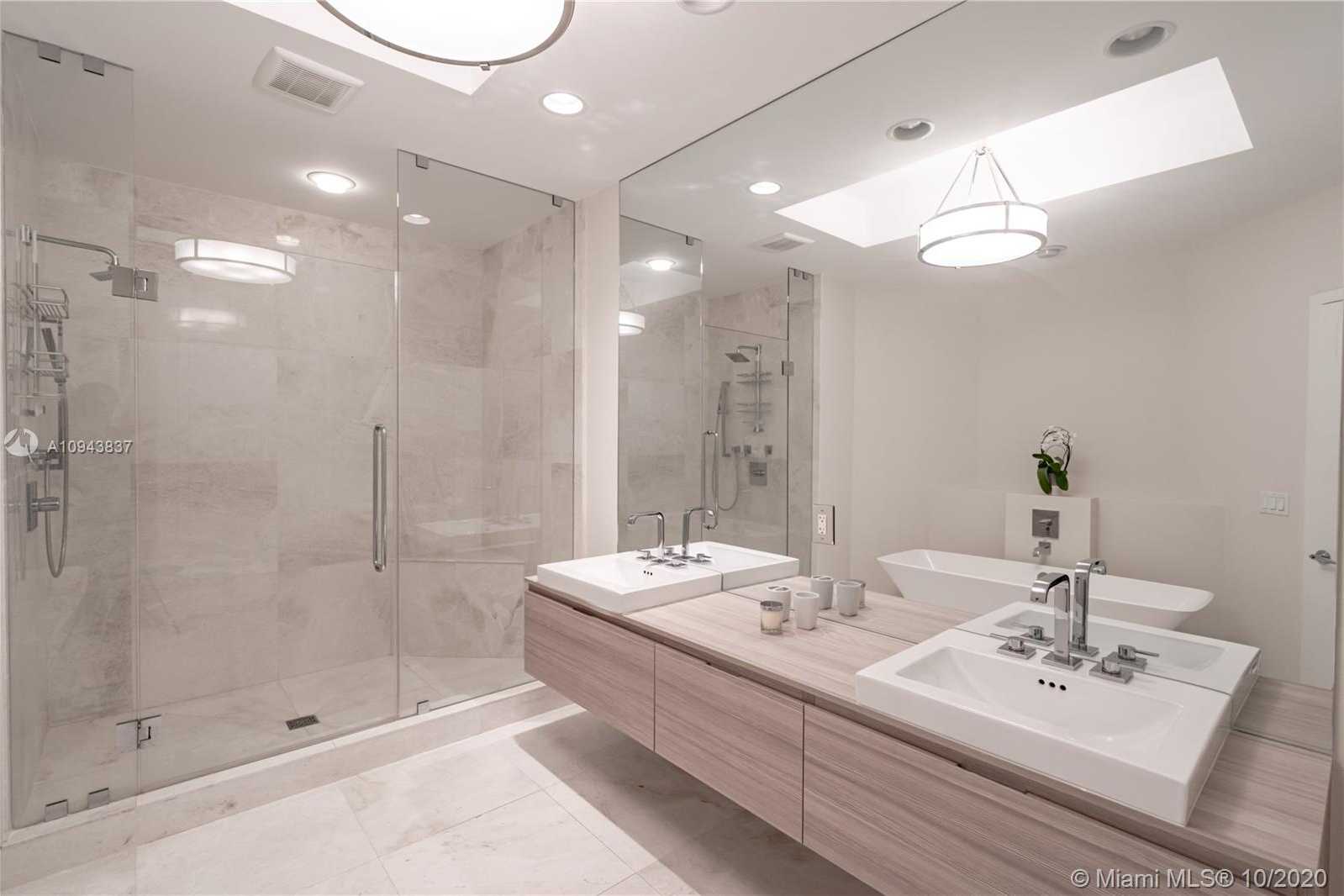 Small Image of 17111 BISCAYNE BLVD #LPH5, North Miami Beach Number 18