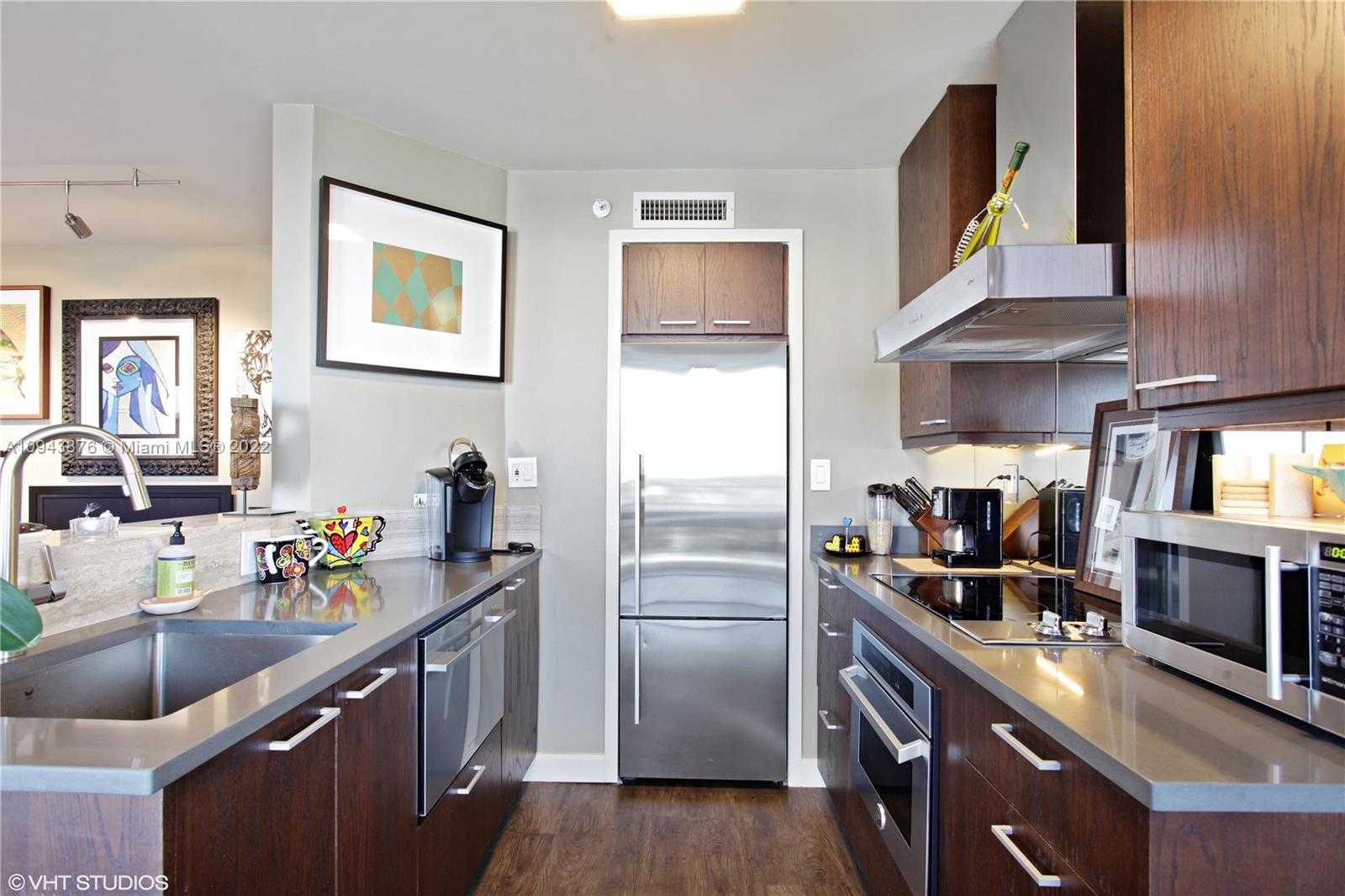 Small Image of 1688 WEST AVE #806, Miami Beach Number 4