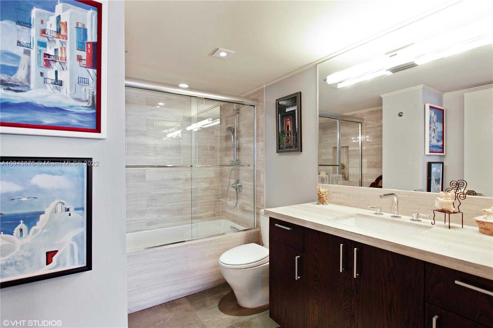 Small Image of 1688 WEST AVE #806, Miami Beach Number 5