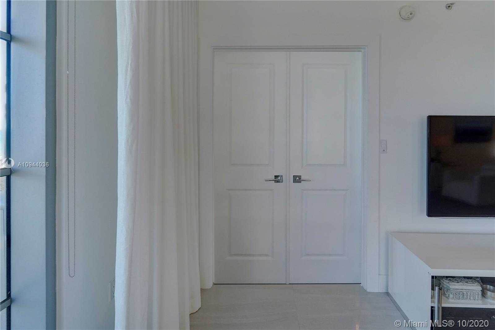 Small Image of 3739 COLLINS AVE #N-402, Miami Beach Number 13