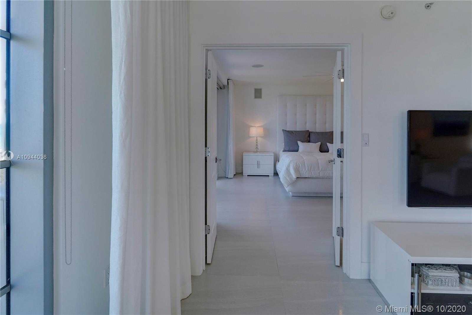 Small Image of 3739 COLLINS AVE #N-402, Miami Beach Number 14