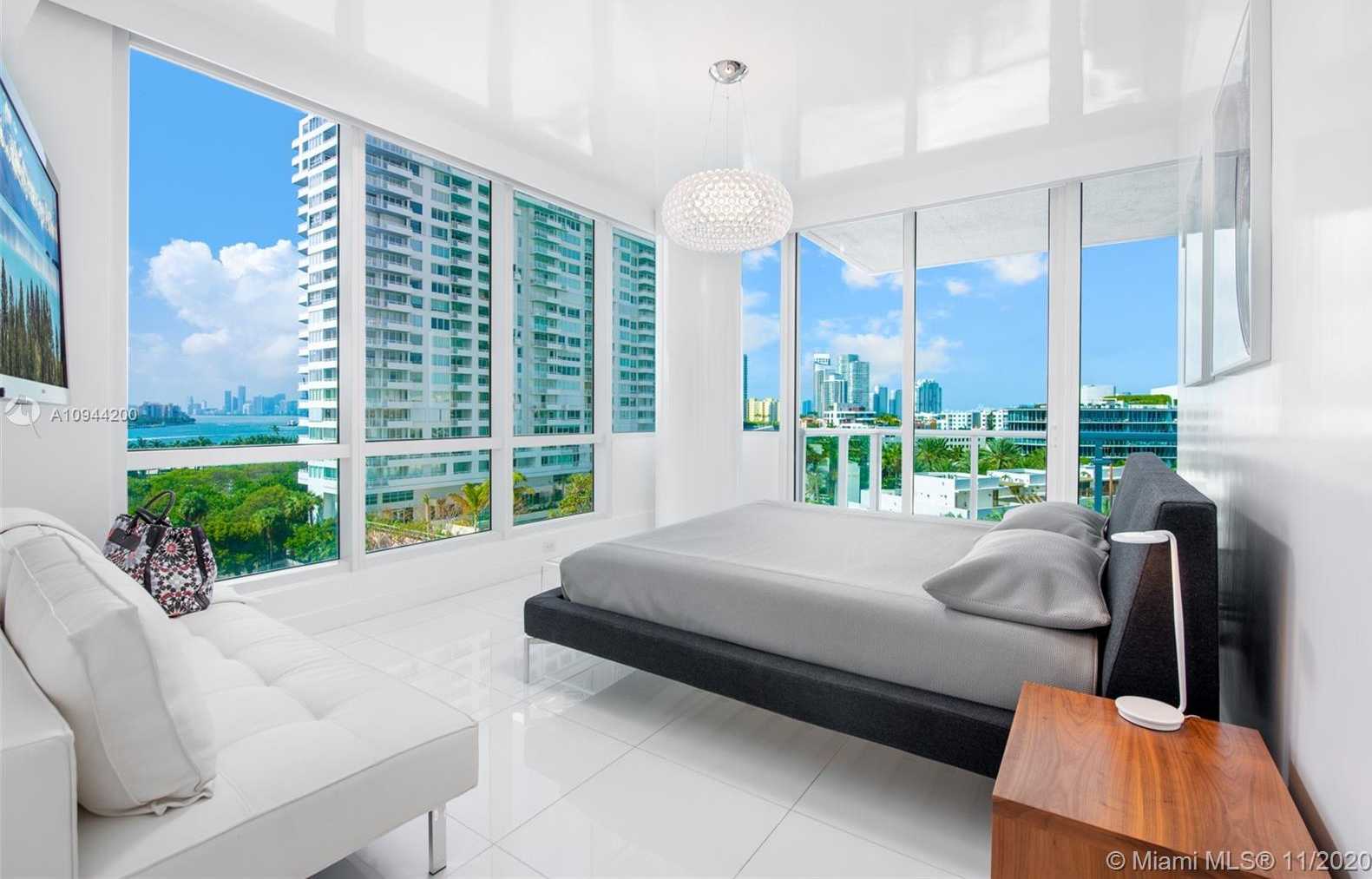 Small Image of 100 SOUTH POINTE DR #710, Miami Beach Number 19