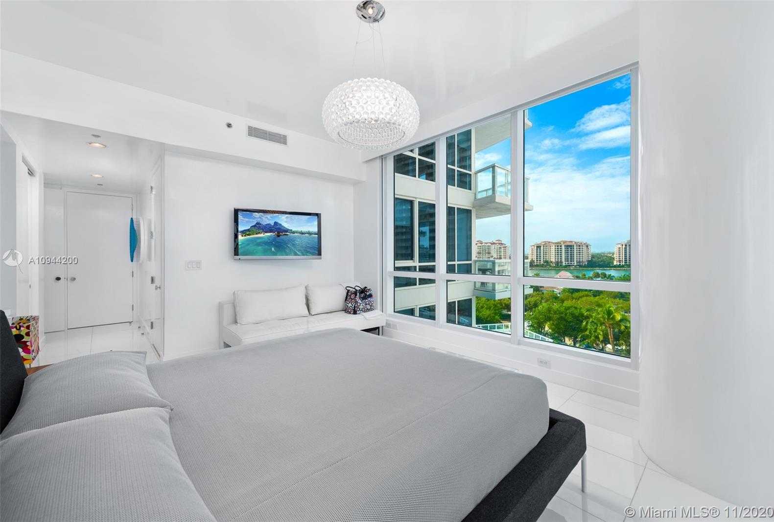 Small Image of 100 SOUTH POINTE DR #710, Miami Beach Number 20