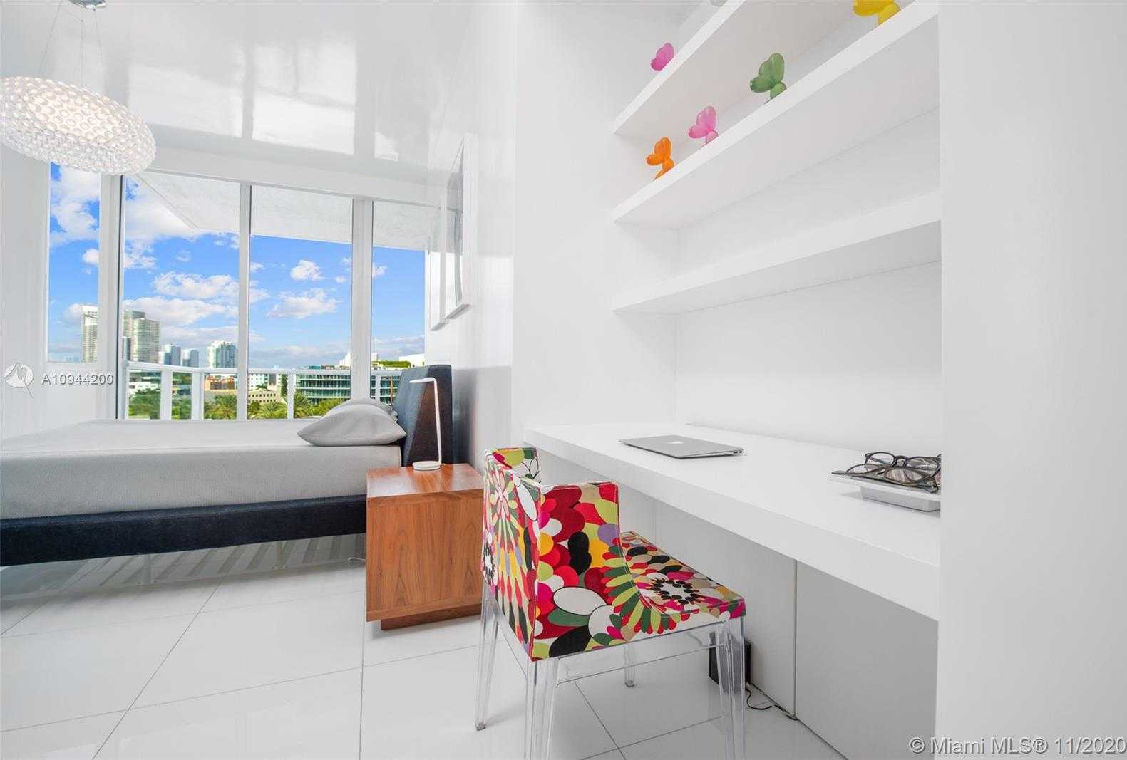 Small Image of 100 SOUTH POINTE DR #710, Miami Beach Number 21