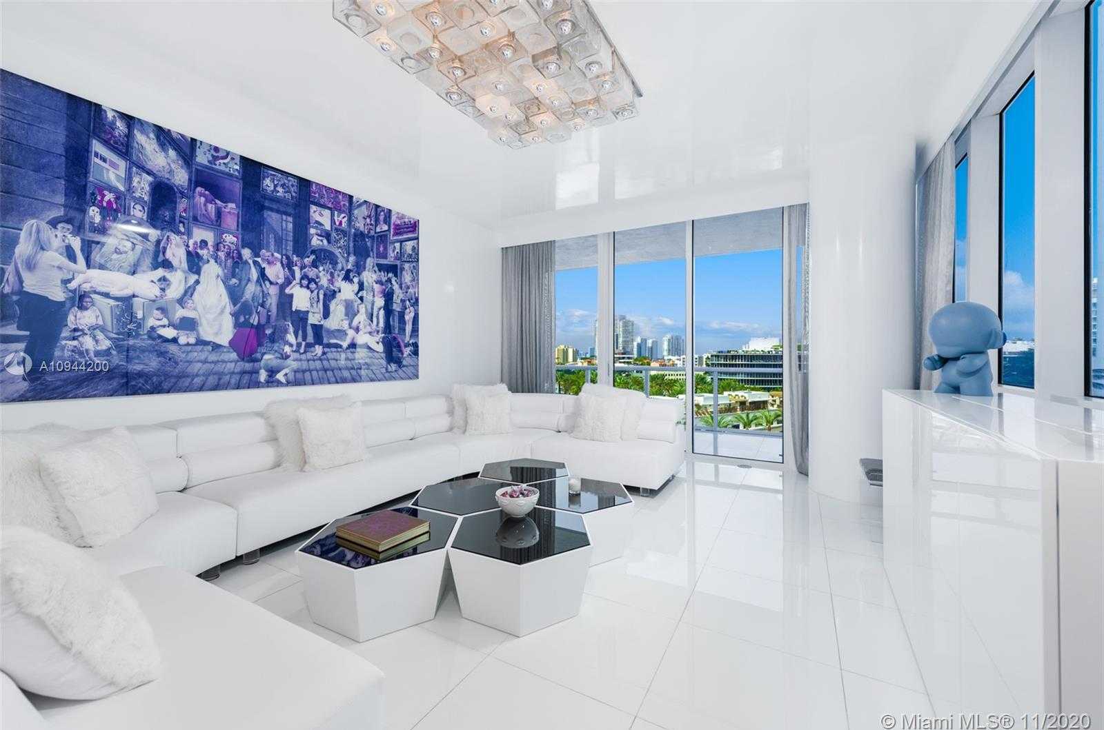 Small Image of 100 SOUTH POINTE DR #710, Miami Beach Number 5