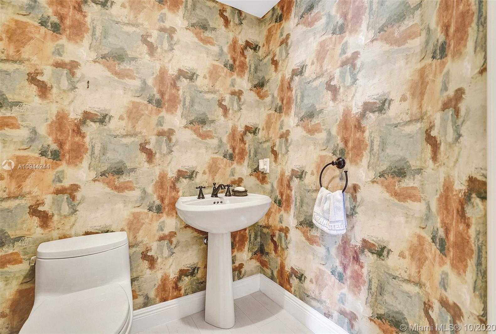 Small Image of 6051 NORTH OCEAN DR #505, Hollywood Number 37