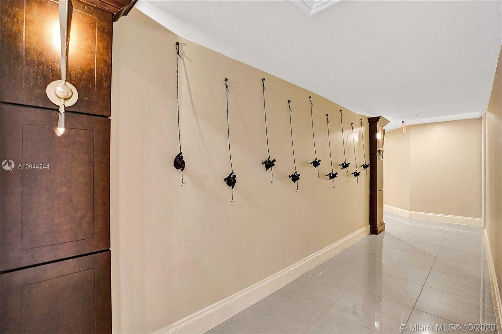 Small Image of 6051 NORTH OCEAN DR #505, Hollywood Number 4